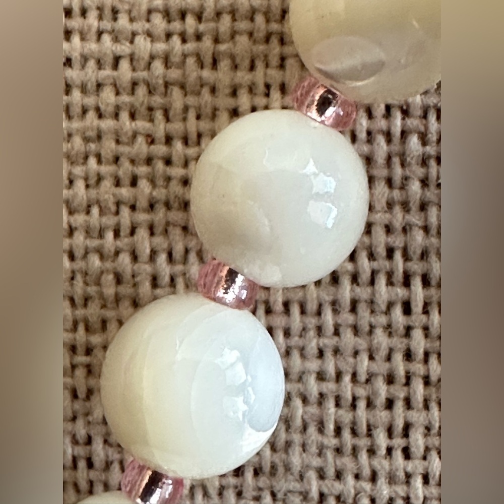 24 inch Mother of Pearl Necklace NWOT - Picture 9 of 16